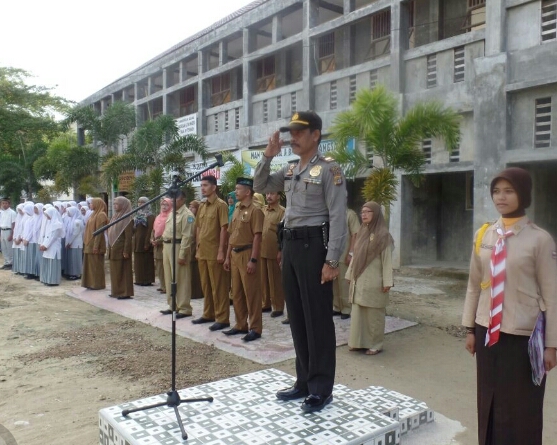 Petinggi Polres Langsa jadi pembina upacara di sekolah