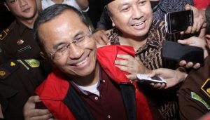 Ditetapkan tersangka, Dahlan Iskan enggan berkomentar