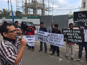 Jurnalis Banda Aceh gelar aksi solidaritas