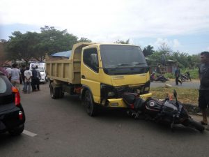 Tabrakan truk dengan motor di Lhong Raya, satu tewas