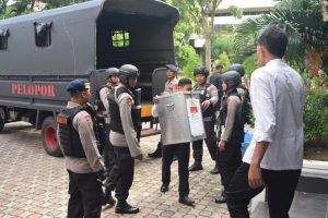 Rapat pleno KIP Aceh dikawal ketat