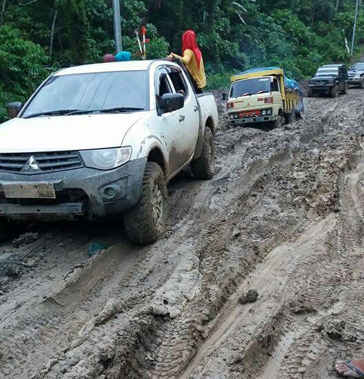 Mahasiswa KKN Unsyiah minta pemerintah perbaiki jalan Desa Samar Kilang
