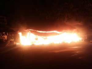 12 unit kios di pasar buah Peunayong hangus terbakar