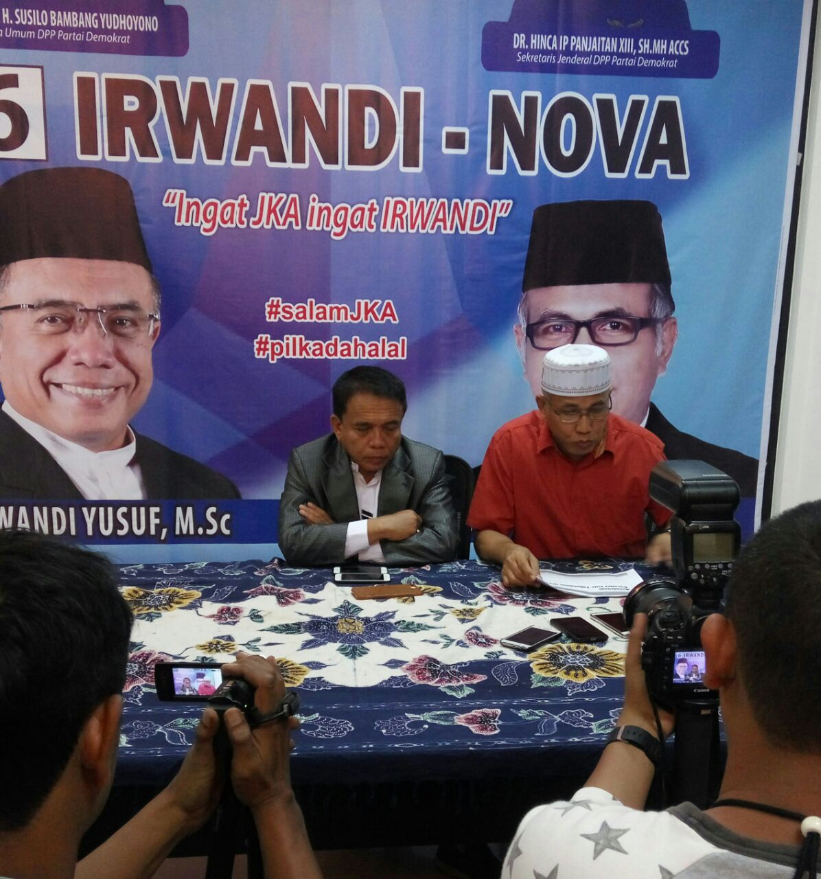 Pilkada Aceh: Mualem dan Irwandi klaim unggul sementara