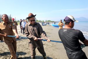 Gubernur Aceh Tarek Pukat di Gampong Jawa