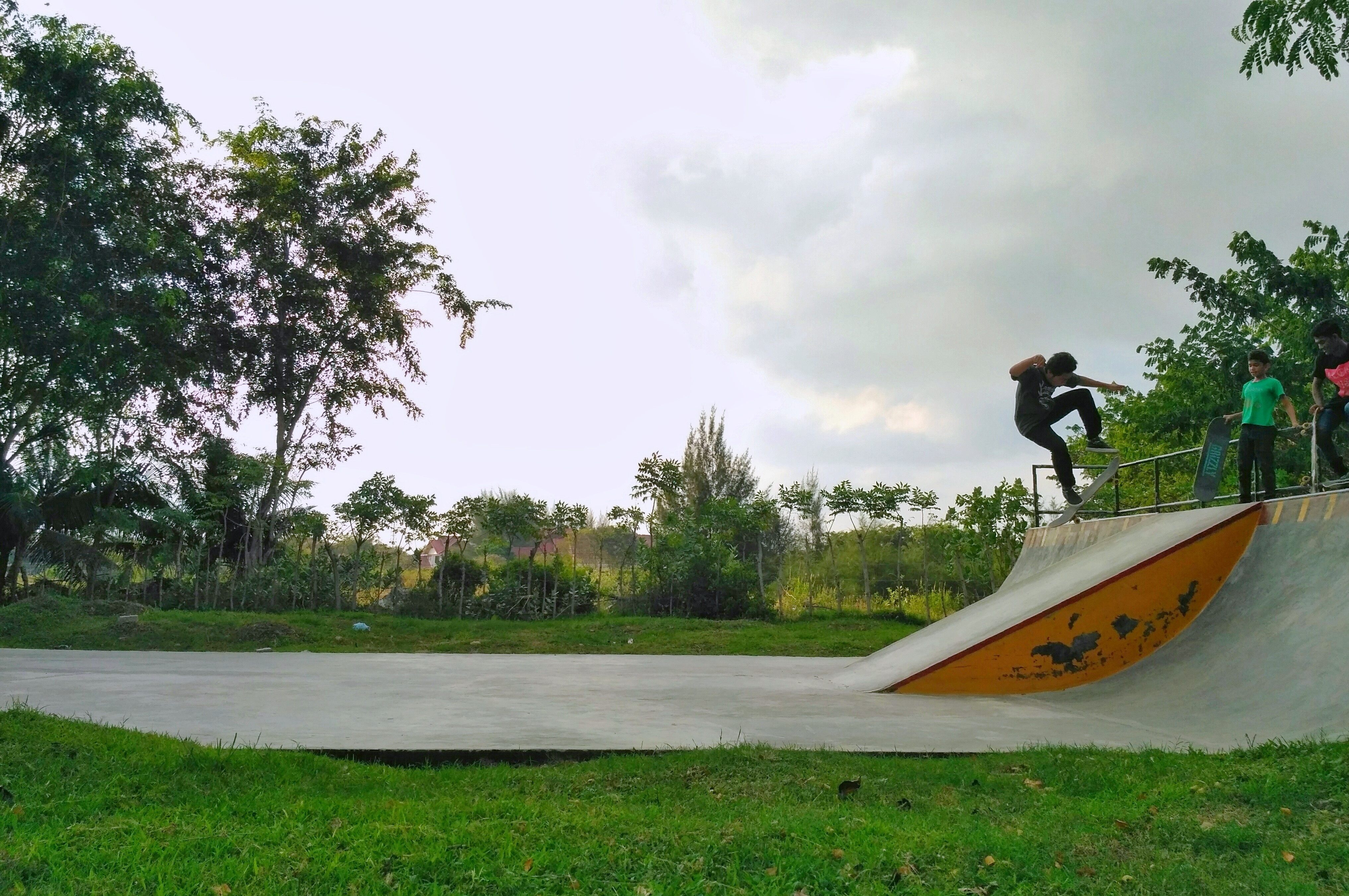 Skateboard, olahraga esktrem pemuda Banda Aceh