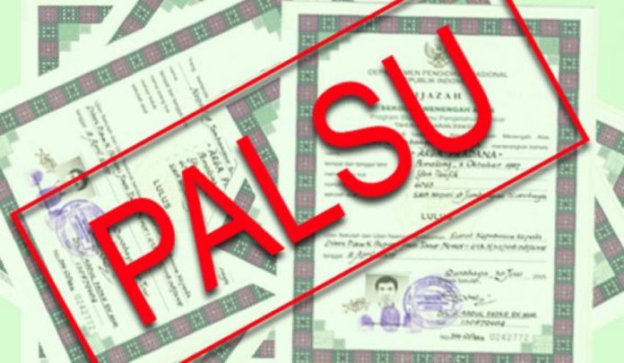 medium_88IJAZAH-PALSU Anggota DPRK Langsa diduga gunakan ijazah palsu