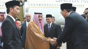 Jokowi dinilai kurang etis ajak Ahok sambut Raja Salman