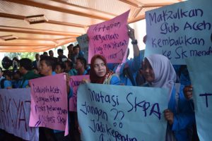 Aksi di Kantor Gubernur Aceh, wartawan kecewa dengan mahasiswa