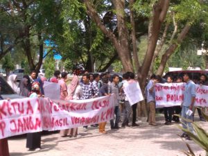 Mahasiswa FISIP Unsyiah demo terkait Pemira
