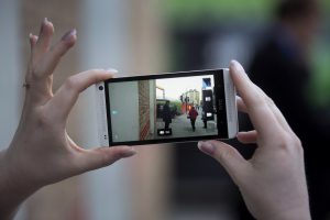 Begini tips foto agar tidak blur via kamera smartphone