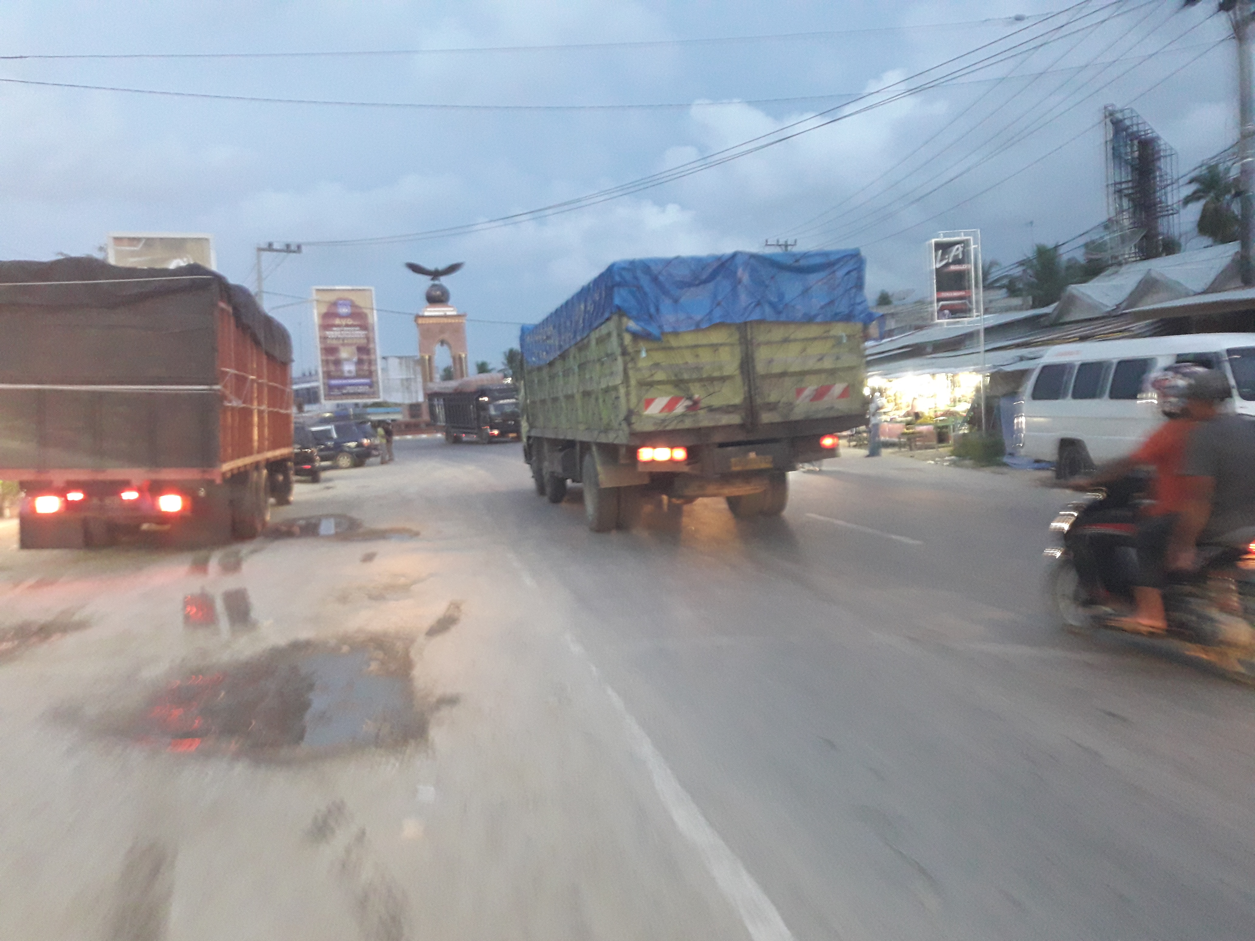 Bundaran Persimpangan Komodore di Langsa rawan kecelakaan