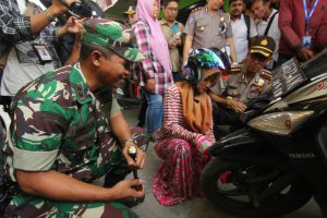 Curanmor rawan di Banda Aceh, Aparat keamanan bagikan Gembok bagi pengendara
