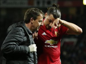 Cedera lutut, karier Ibrahimovic di MU terancam berakhir