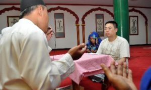 11 warga Wih Ilang Aceh Tengah masuk Islam