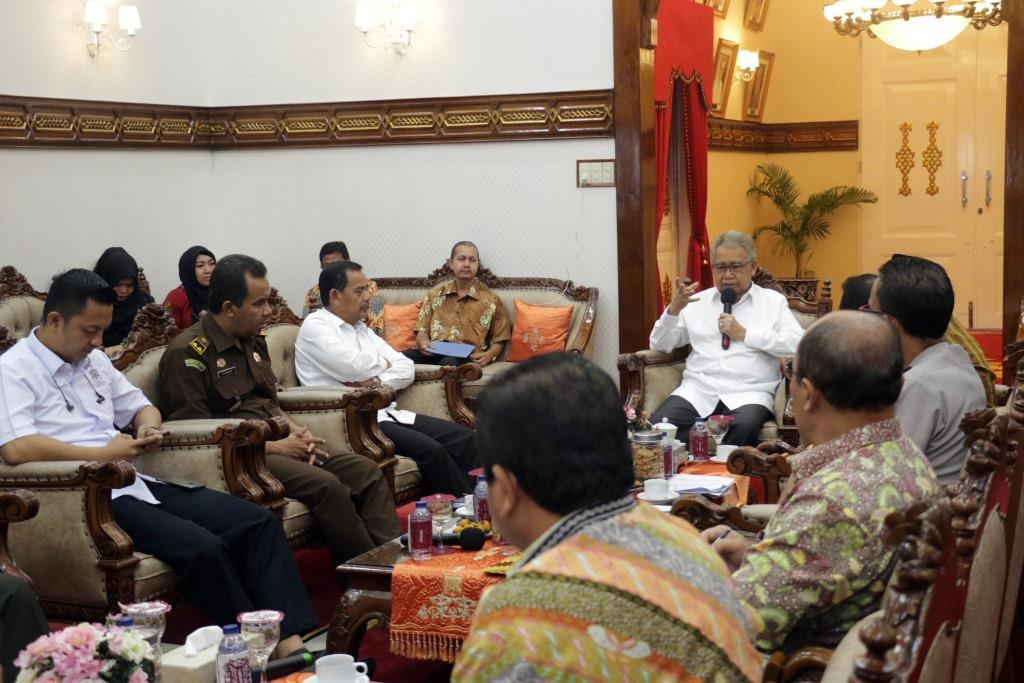 Gubernur Aceh minta PLN jamin ketersediaan listrik selama Ramadhan