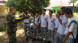 Ketahuan bolos, Babinsa Langsa Barat ceramahi murid SMA