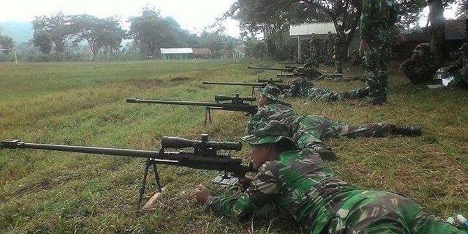 TNI kalahkan ratusan Tentara Asing dengan sehelai rumput