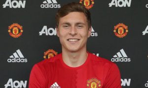 Ini target Victor Lindelof di MU