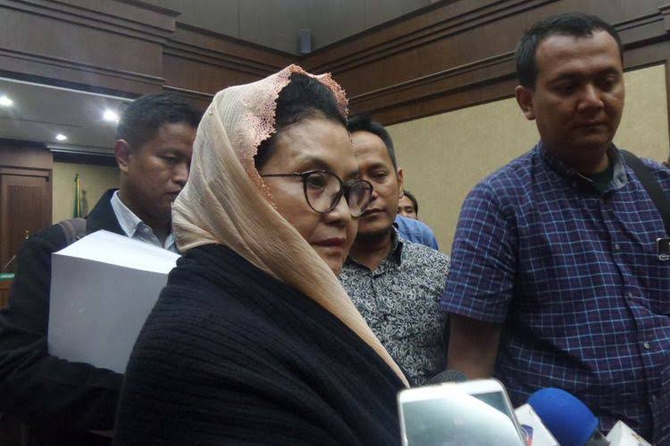 Mantan Menkes Siti Fadilah dituntut 6 tahun penjara