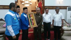 KNPI Aceh beri penghargaan kepada Gubernur Zaini