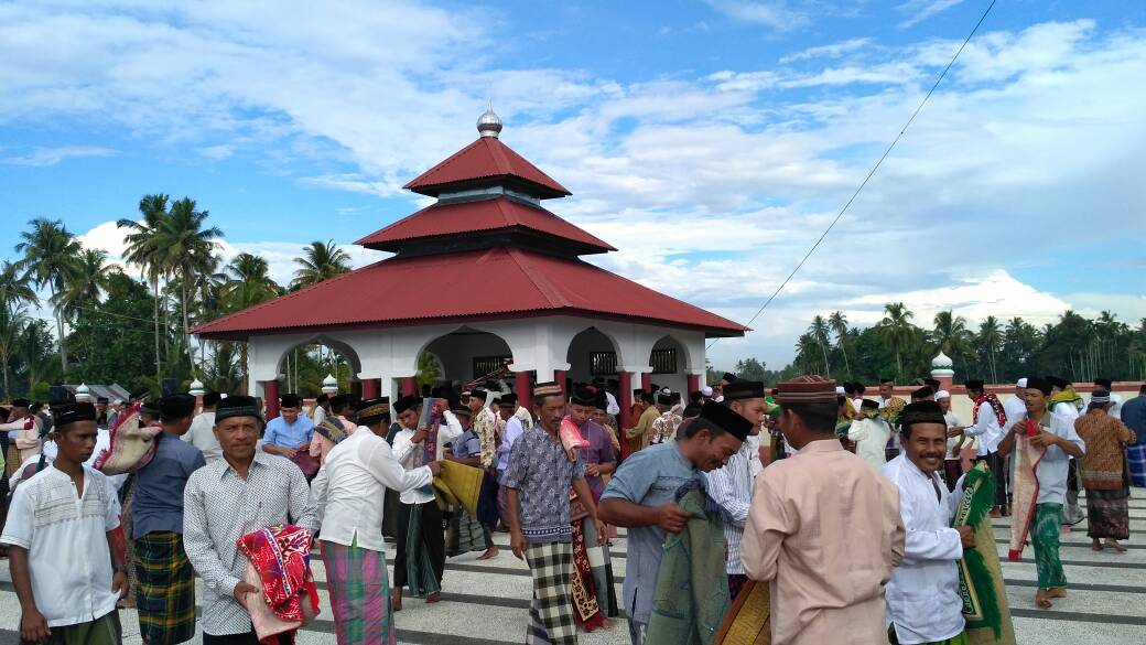 Di Nagan Raya, ribuan masyarakat shalat Idul Fitri hari ini