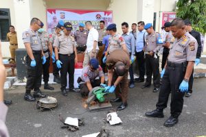 Polres Aceh Utara musnahkan puluhan senpi dan ratusan amunisi