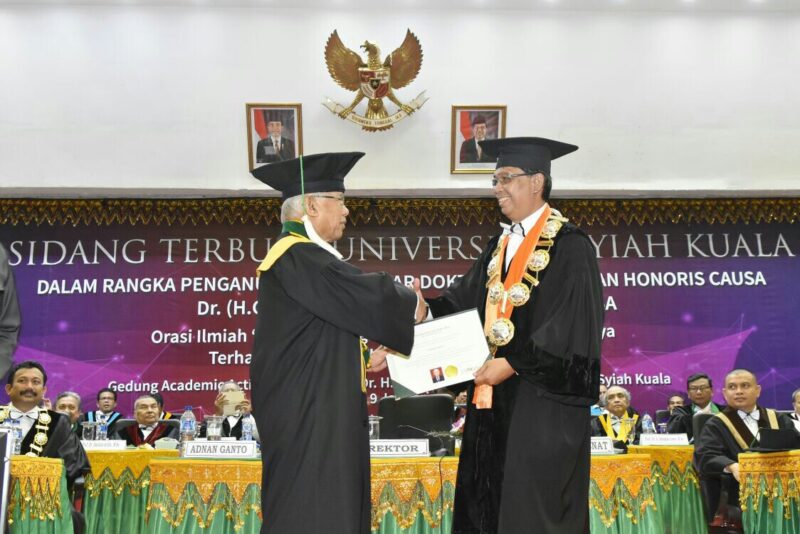 Adnan Ganto dapat gelar Doktor Honoris Causa dari Unsyiah