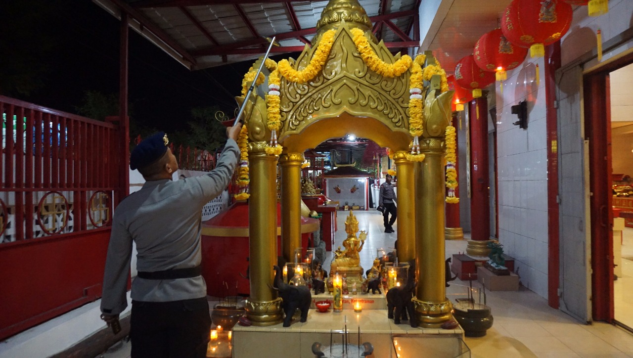 Jelang Imlek, Tim Jibom sisir vihara di Banda Aceh