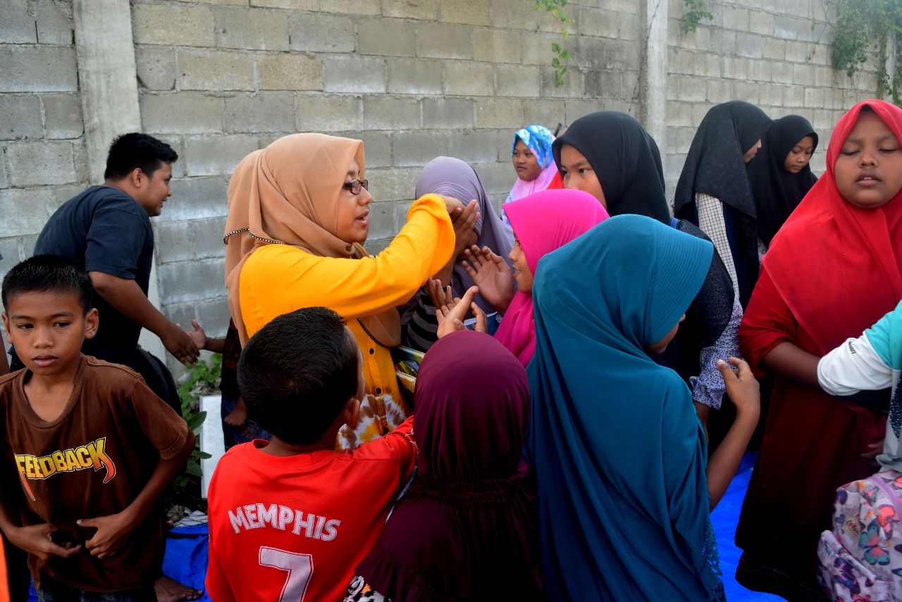 Kesan Maulidar mengajar anak pemulung secara cuma-cuma