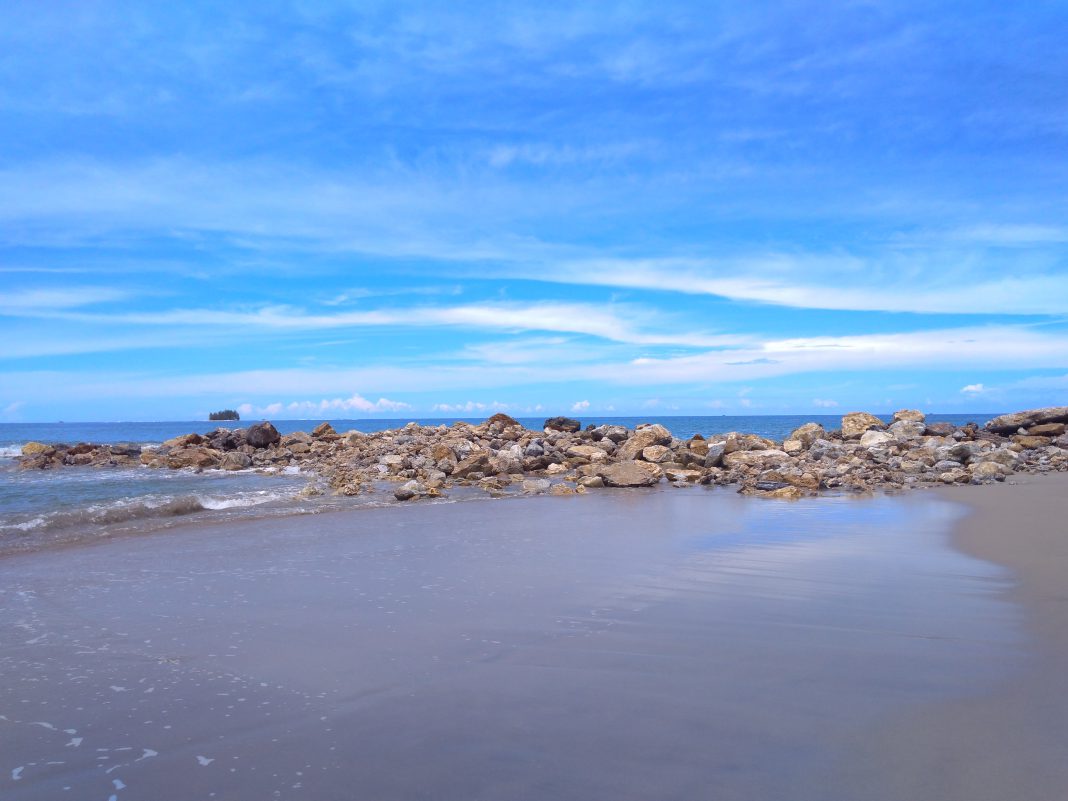 Dewan Abdya usut breakwater Pantai Jilbab - Kanal Aceh