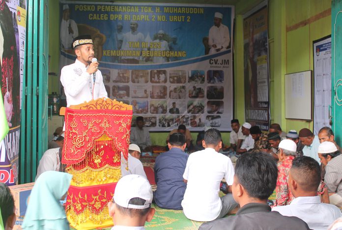 Tgk Muharuddin saat bersilaturrahmi dengan warga Beureughang Aceh Utara -- 3