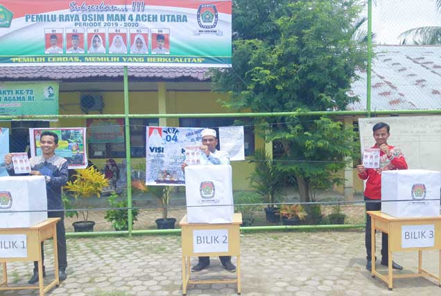 Siswa MAN 4 Aceh Utara Terapkan Pemilu Berbasis Elektrik