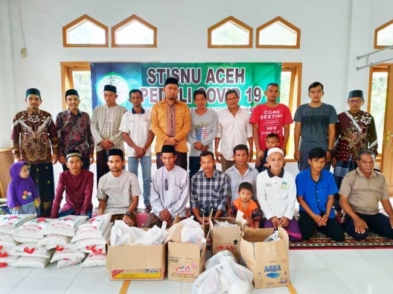 Peduli Covid-19, STISNU Aceh Bagi -Bagi Sembako