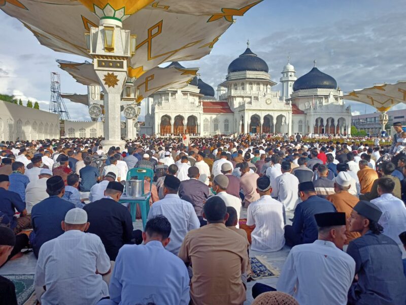 Jamaah salat Idul Fitri 1443 H di Masjid Raya Baiturrahman